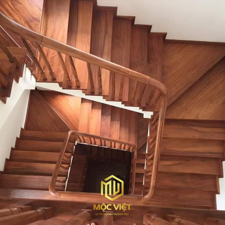 Cầu thang gỗ CT002