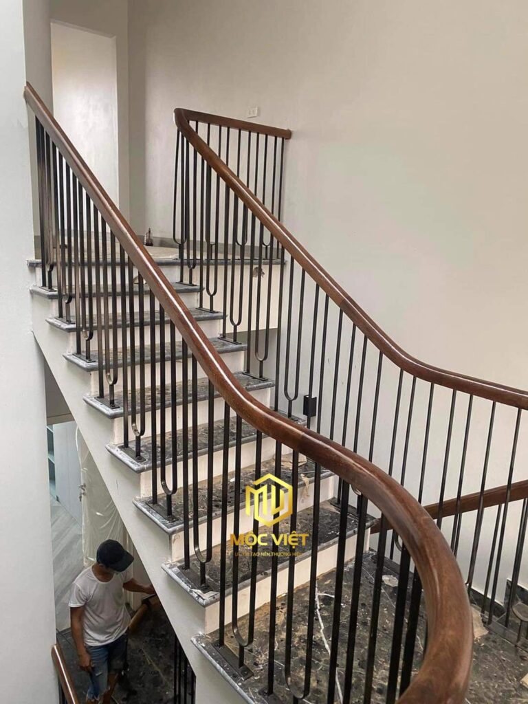 CẦU THANG SẮT 02
